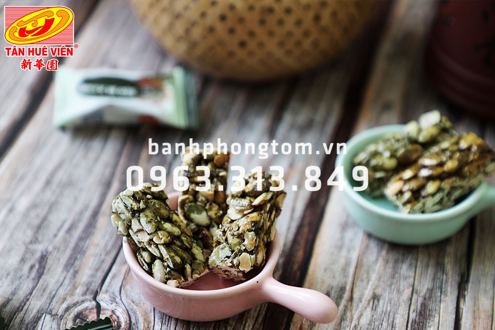 bánh kẹo đãi khách ngày tết